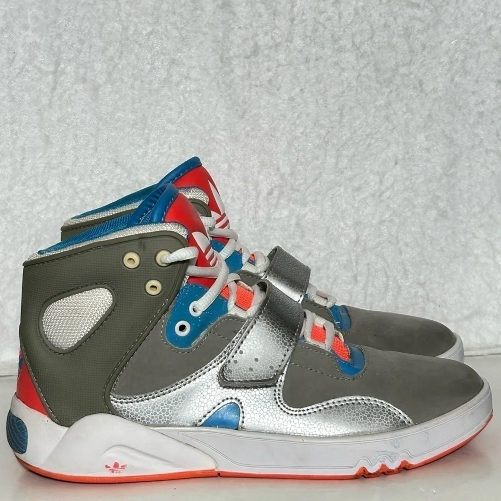 Adidas Womens Grey Roadhouse High Top Basketball Athletic Sneakers Shoes SZ US 6
